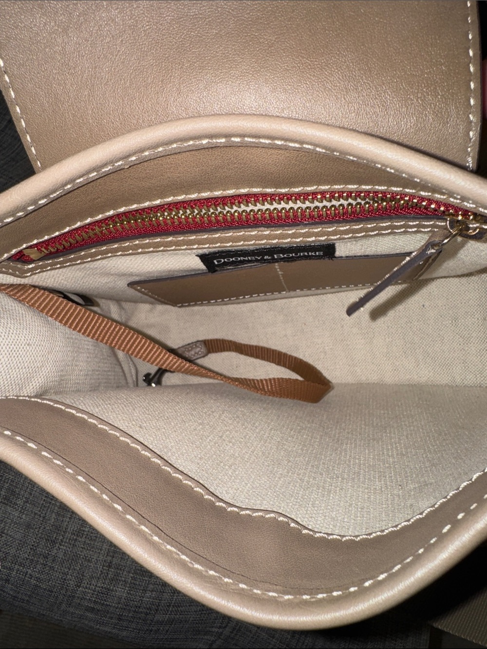 Dooney & Bourke Bag Penrose 2 Messenger 25 Taupe Leather Crossbody - Picture 12 of 17